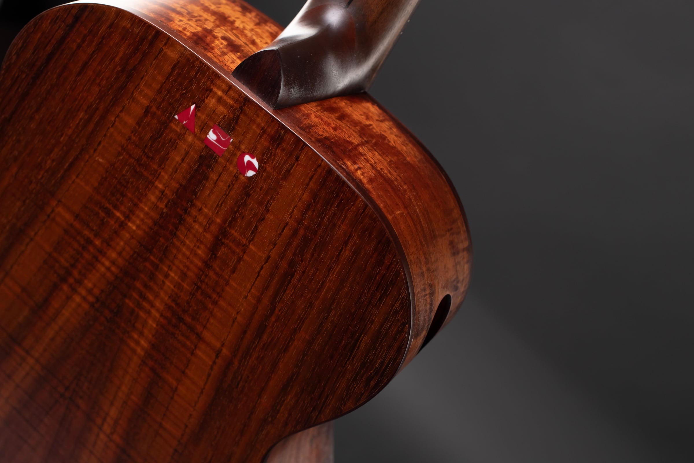 Hands working in the luthier workshop